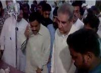 Shah Mehmood Qureshi meeting Multan blast victims at Nishtar Hospital
